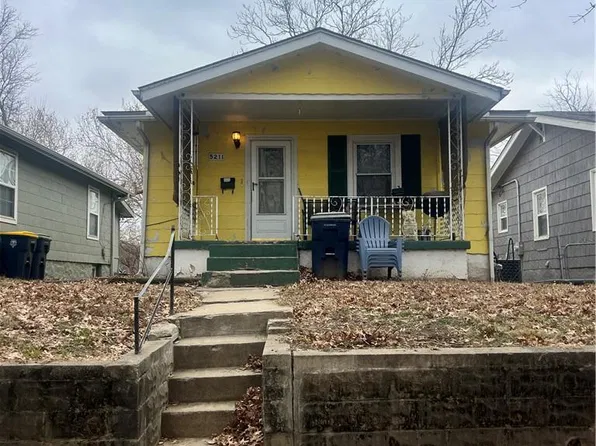 5211 Gladstone Blvd, Kansas City, MO 64123