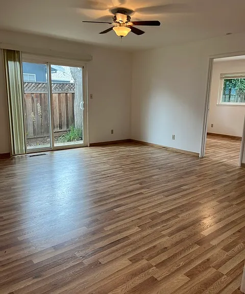 203 Coventry Dr — Photo 2