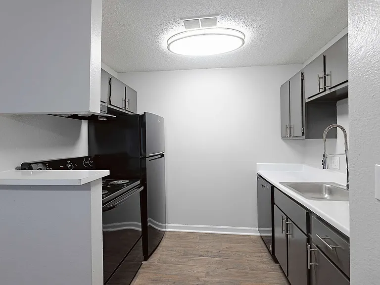 Woodhollow Apartment Homes — Photo 30