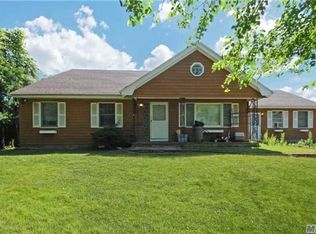 109 Bay Rd, Brookhaven, NY 11719