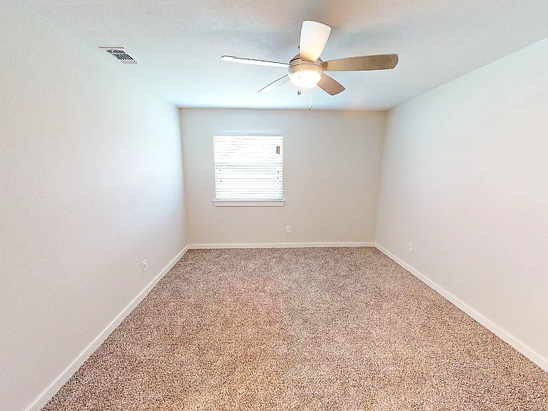 Mosswood Apartments — Photo 60