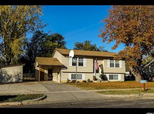 864 W 2550 N, Clinton, UT 84015