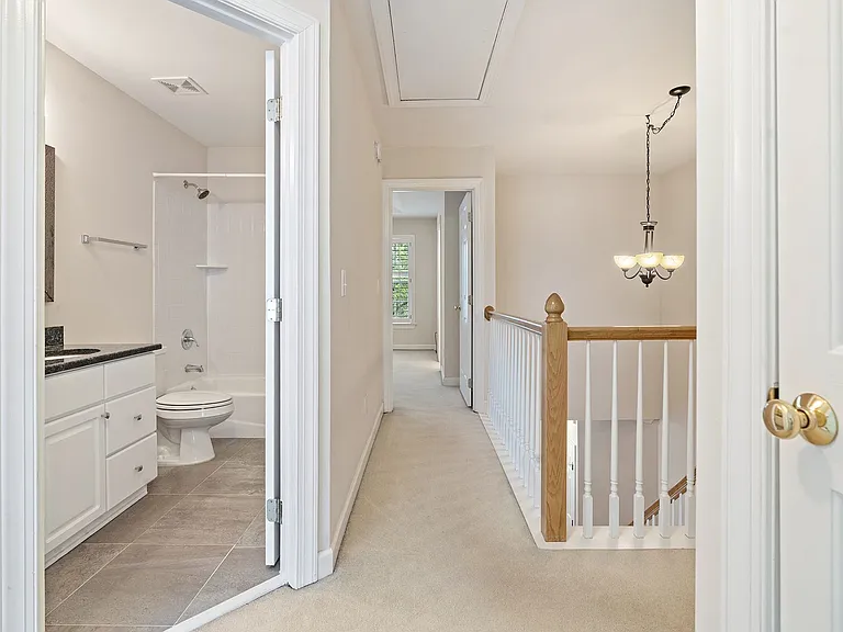 202 Greenview Dr — Photo 26