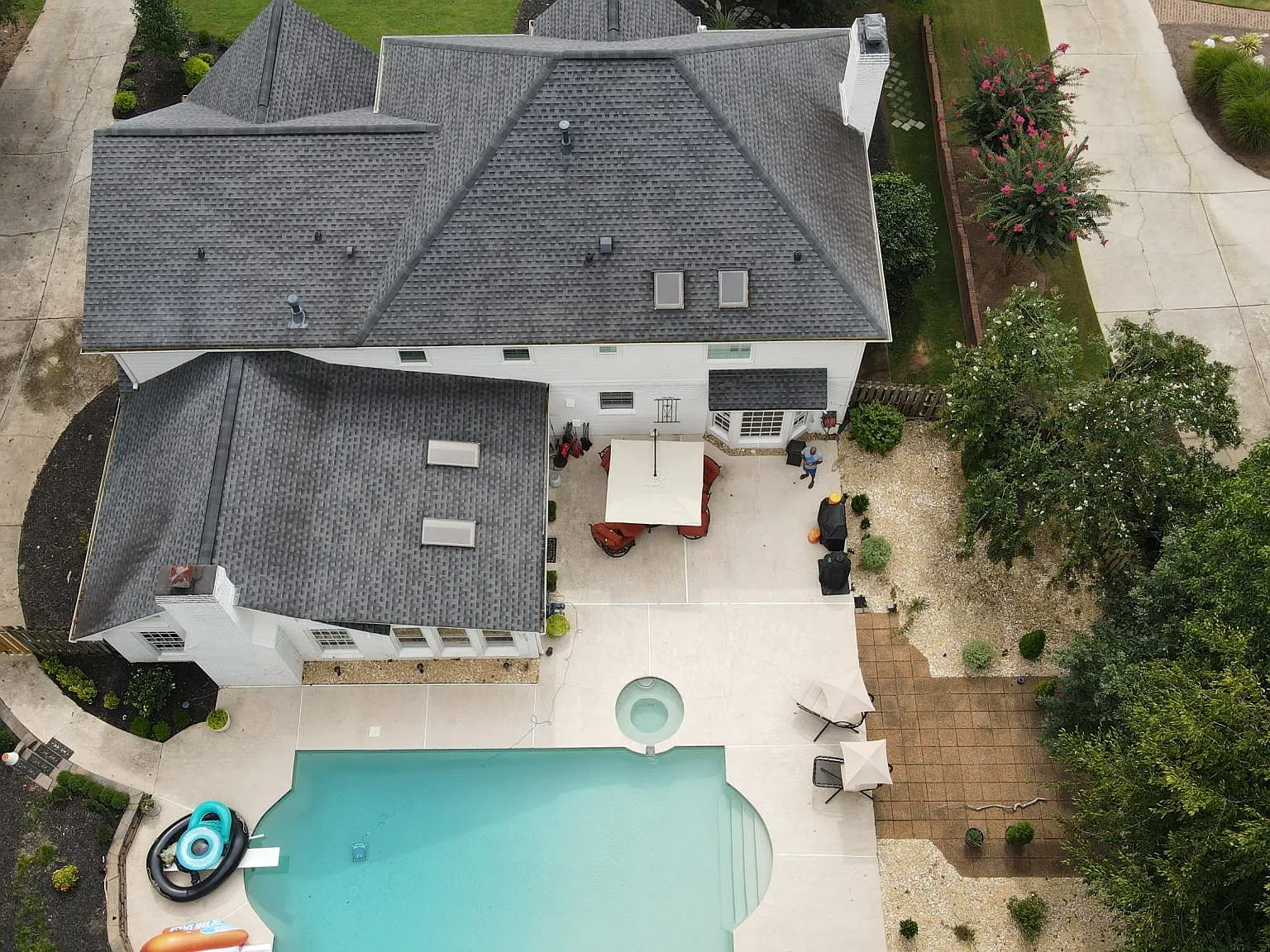 Crompton Ct N, Sandy Springs — Photo 2