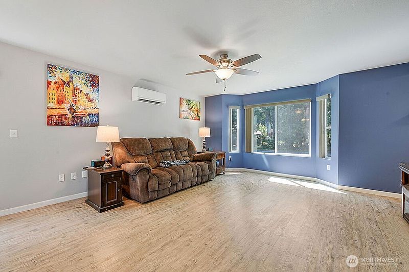 5th image of 36 Eagleview Lane