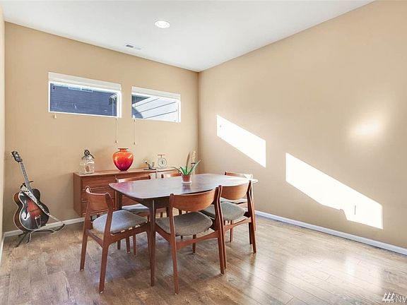 5th image of 18133 71st Ave E