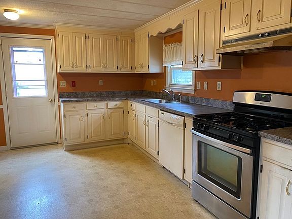 4th image of 18 Stevens Way