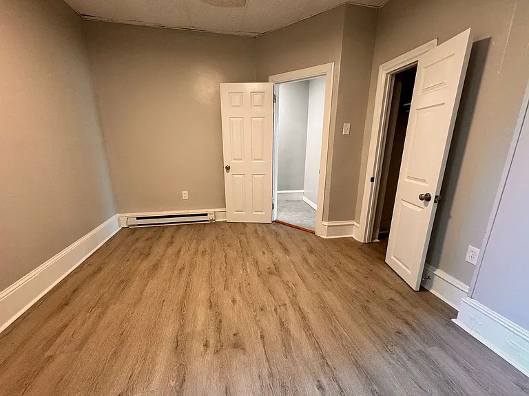 5439 Hunter St — Photo 7