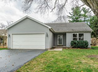 913 W South St, Plano, IL 60545