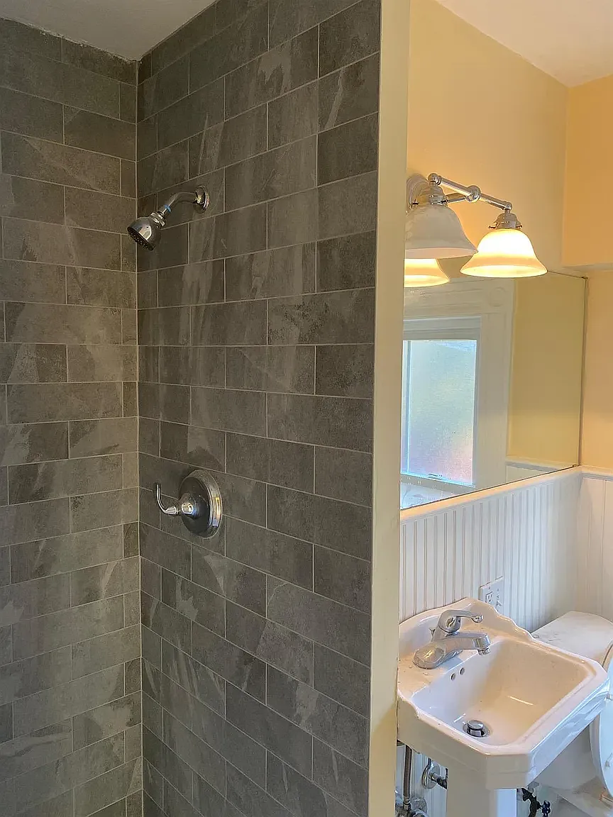 3 bed, 1200 sqft, $3,200 — Photo 3