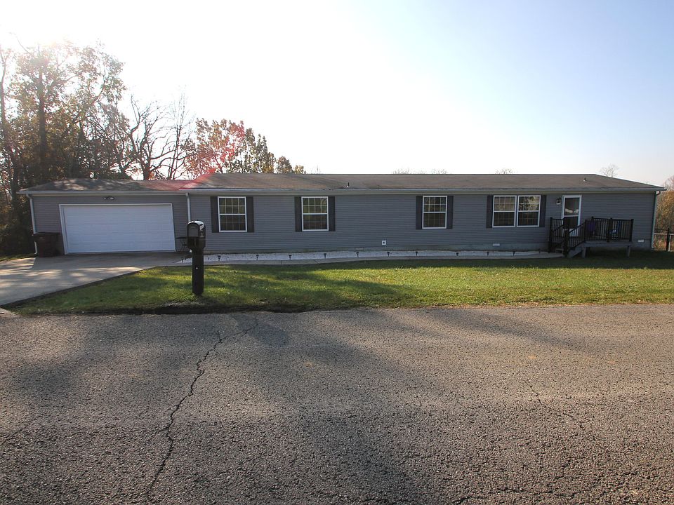 1st image of 121 Burley Blvd