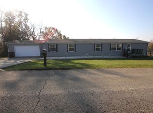 121 Burley Blvd, Taylorsville, KY 40071