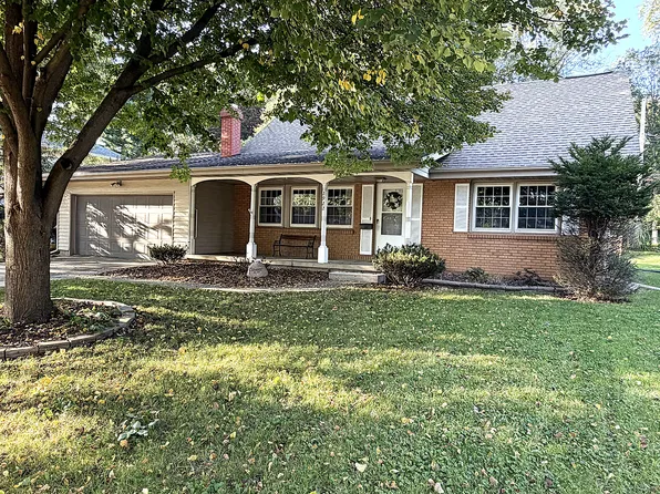 2922 Stanford Ave, Iowa City, IA 52245