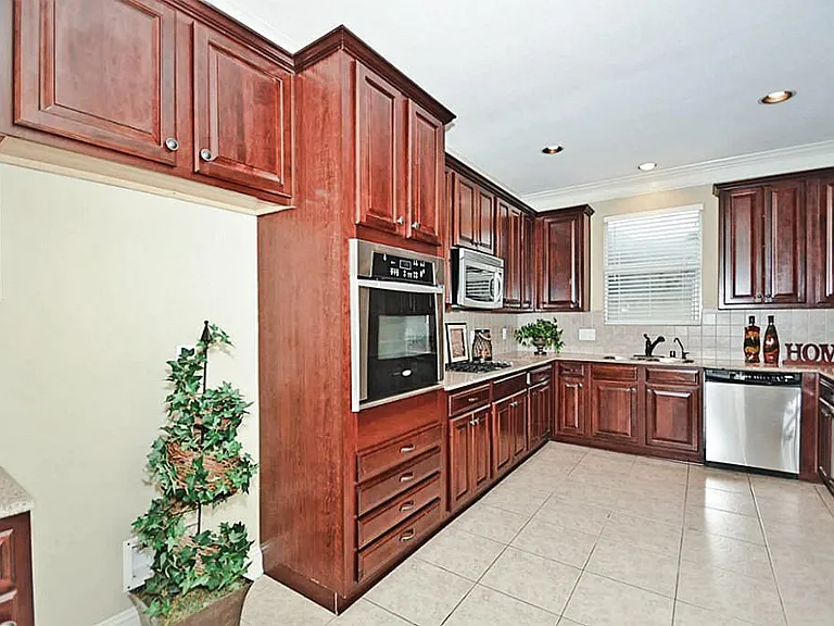 12225 Medina Lake Dr — Photo 13