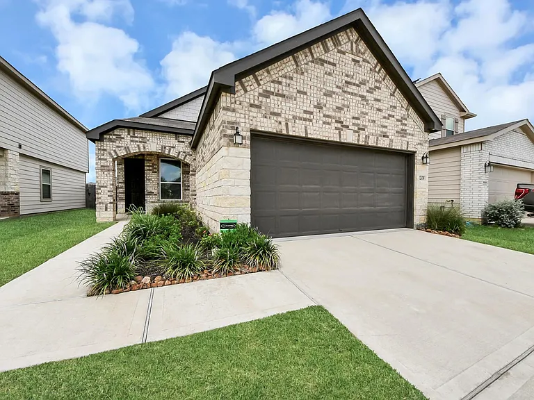 22830 Brisbee Ln — Photo 36