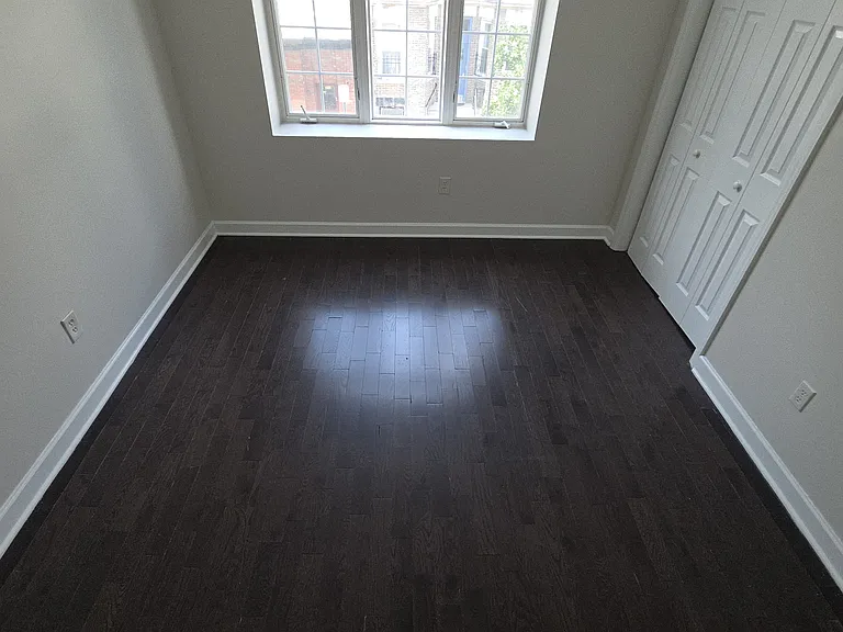 204 Ogden Ave #2R — Photo 7