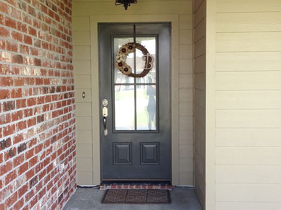 3rd image of 212 Gail Dr