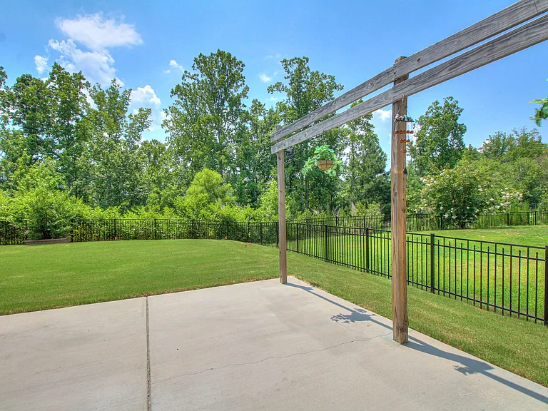 3013 Hamilton Mill Dr — Photo 34