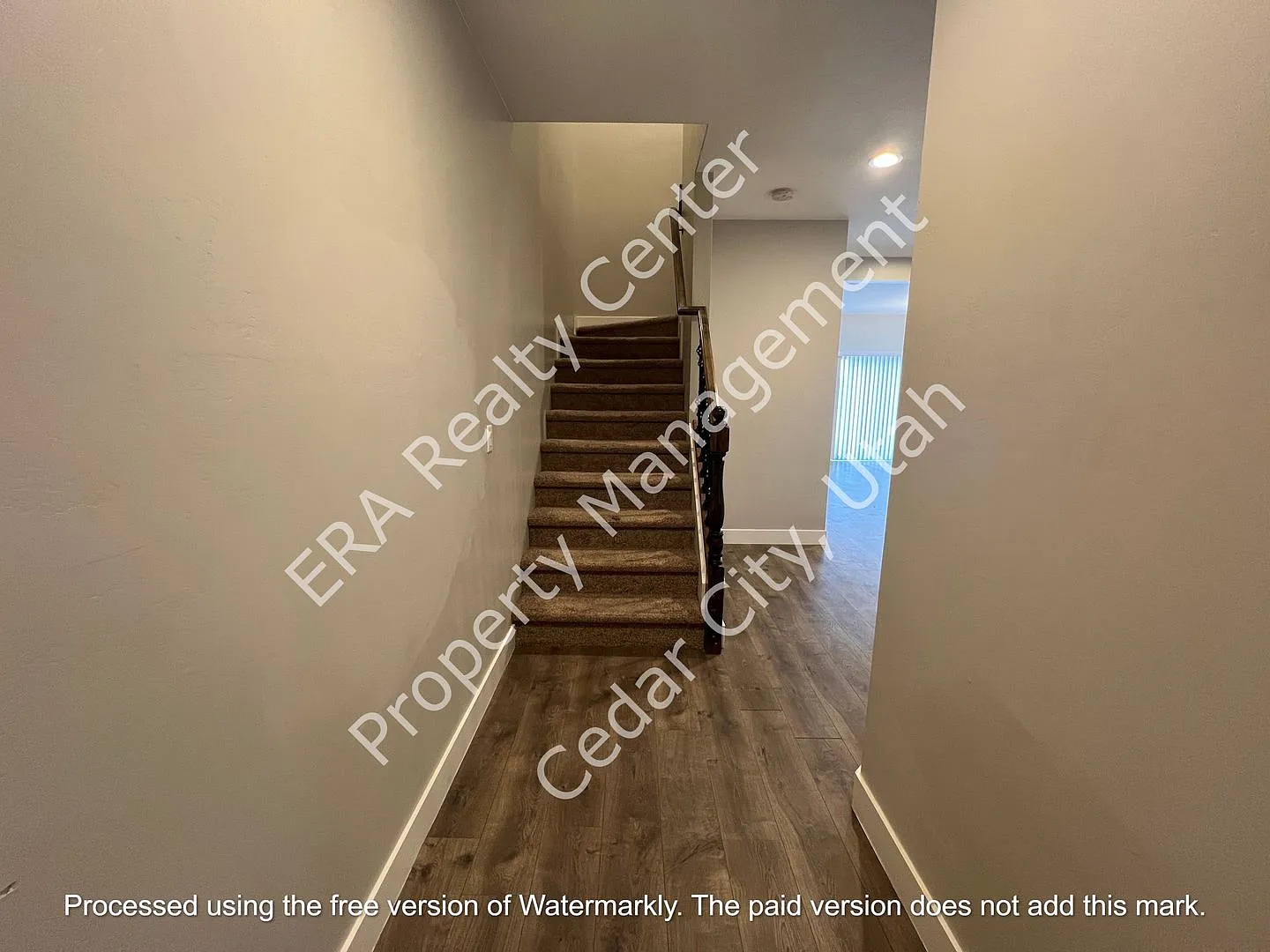 3 Bed 2.5 Bath Townhome off Main Street — Photo 2