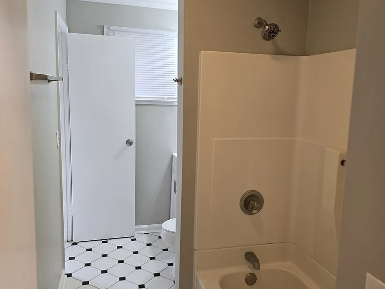 730 Lippencott St — Photo 15