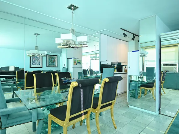 61-20 Grand Cent Parkway image 14 of 25