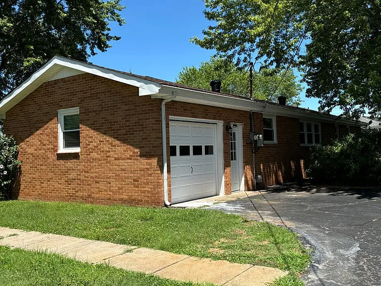 231 Alfred Dr — Photo 9