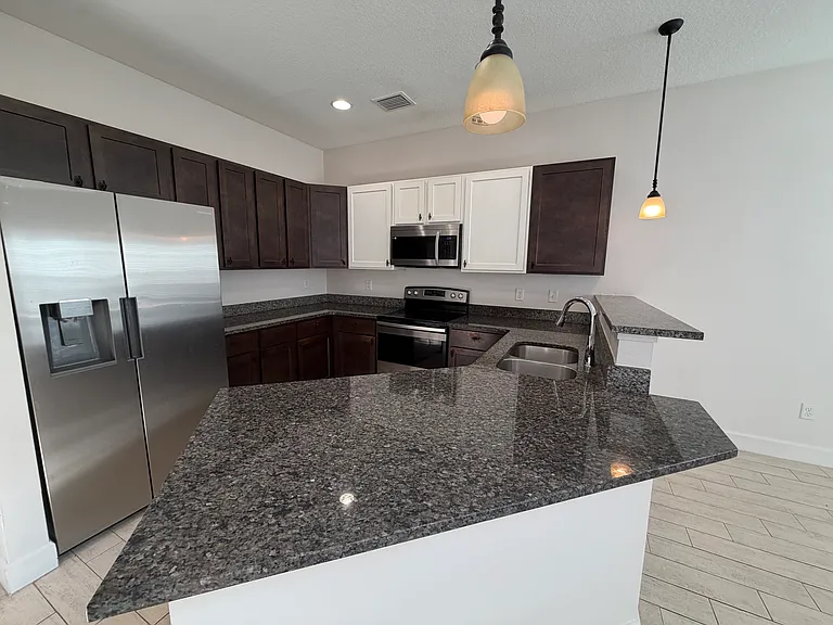 2110 Penny Ln — Photo 5