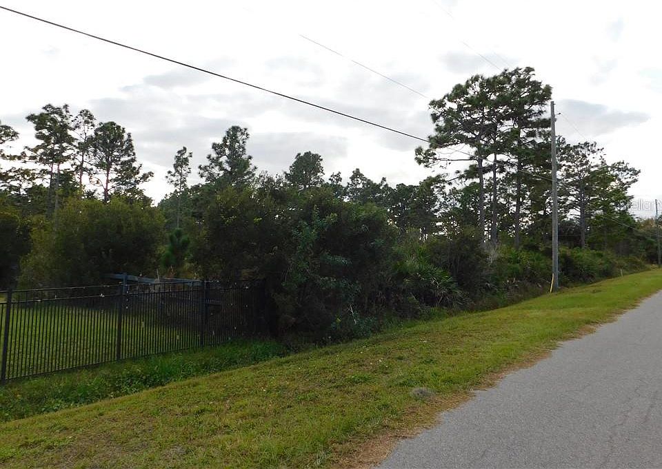 2nd image of Sabal St