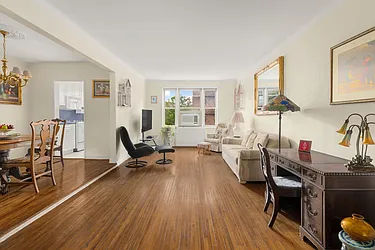 68-61 Yellowstone Boulevard, #618