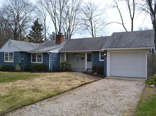 120 Douglas Rd, New Canaan, CT 06840