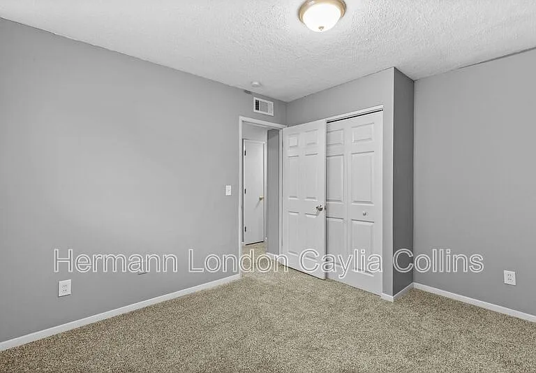 2265 Grants Pkwy — Photo 16