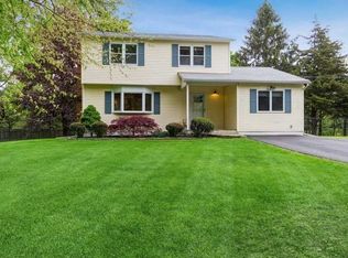 29 Beechwood Cir, Wappingers Falls, NY 12590