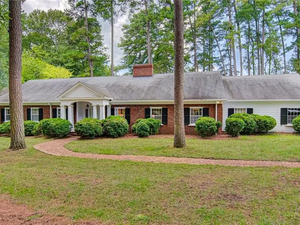 350 Buckingham Rd, Winston Salem, NC 27104