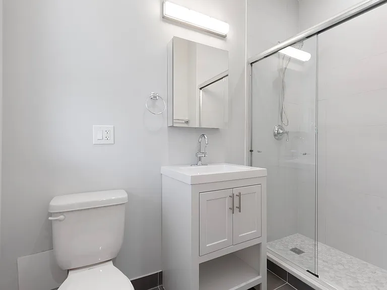 7417 N Clark St — Photo 45