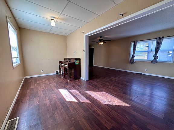 5th image of 701 Avenue L