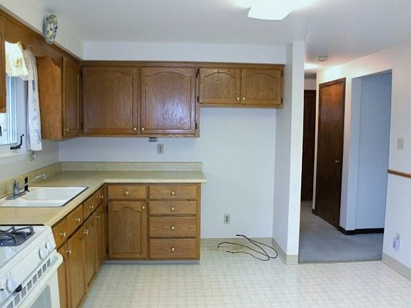 2nd image of 2411 Wisconsin Ave