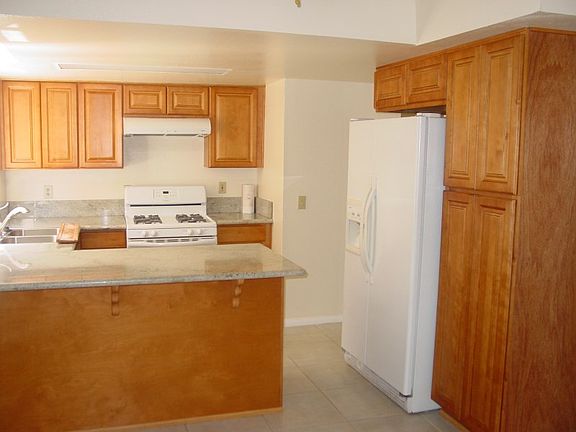 2nd image of 4830 Nogal St