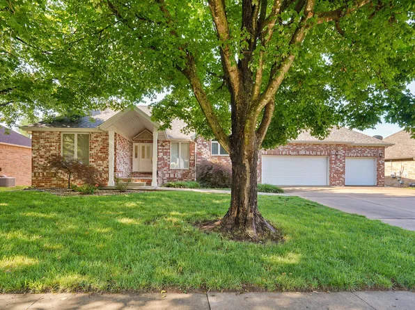 808 W Jackson Avenue, Nixa, MO 65714