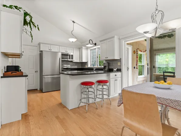 8 Riverbend Drive #8, Yarmouth, ME 04096