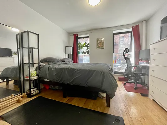 Rented by J Misrahi Realty Corp | media 3