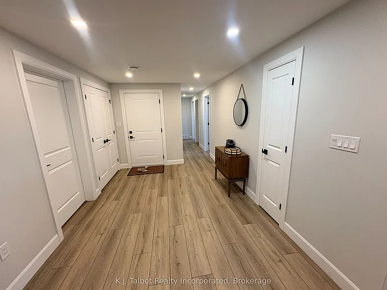 451 Woodridge Dr #2 — Photo 3
