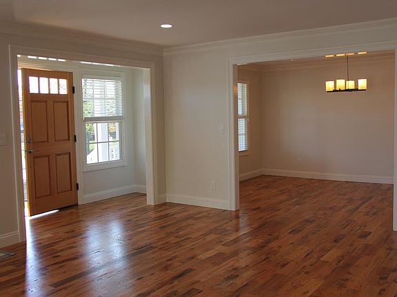 4th image of 75 Strickland Rd #A