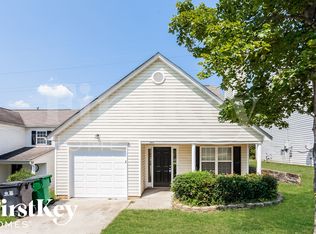 605 Woodington Ln, Charlotte, NC 28214