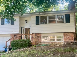 3303 W 9th St, Lawrence, KS 66049