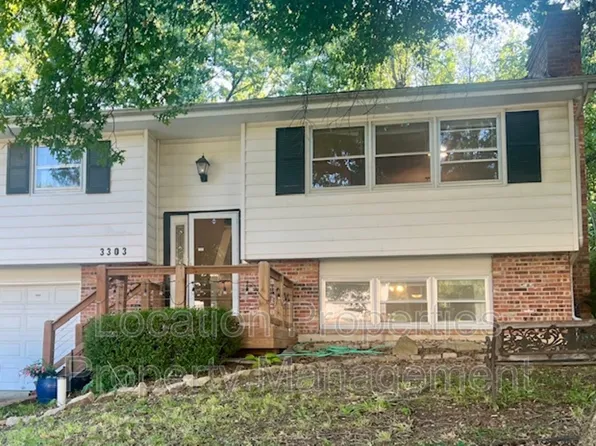 3303 W 9th St, Lawrence, KS 66049
