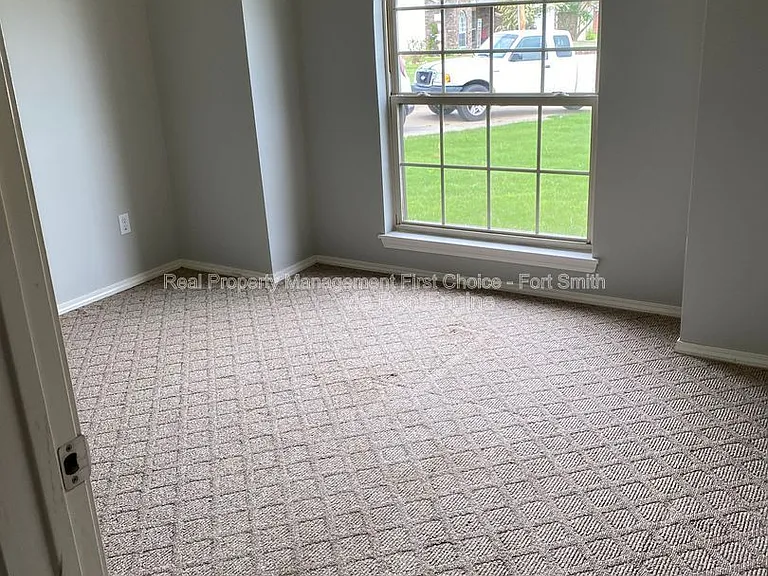 1475 Gate Dr — Photo 15