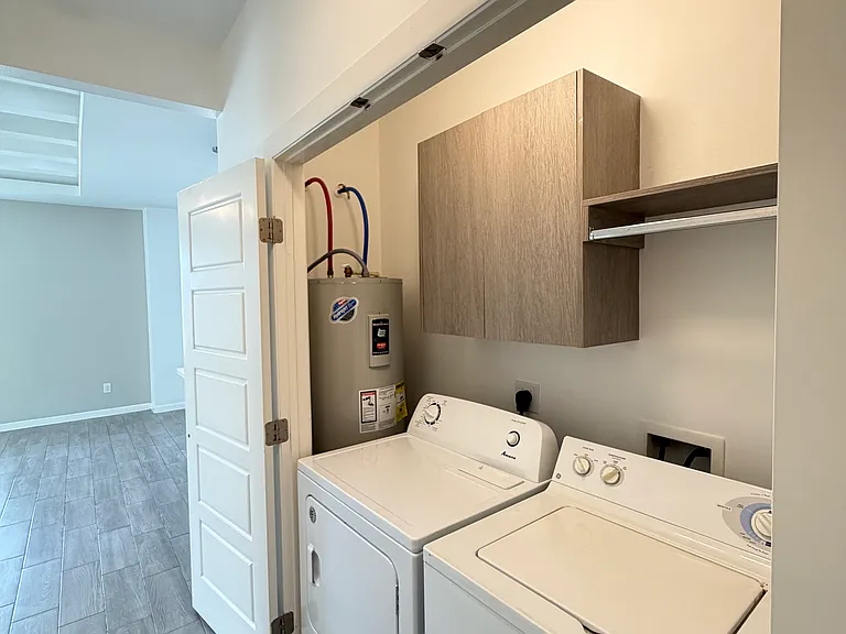 909 W Carmel Ave #2 — Photo 8