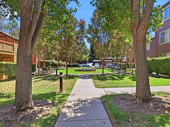 3rd image of 682 Teatree Ct
