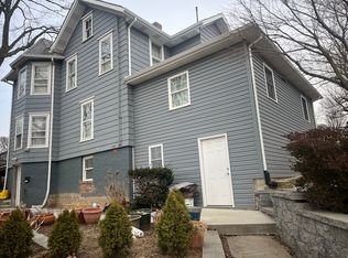 9 Summit Pl #1A, Glen Cove, NY 11542
