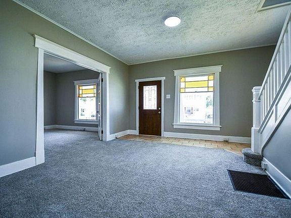 4th image of 615 Park St